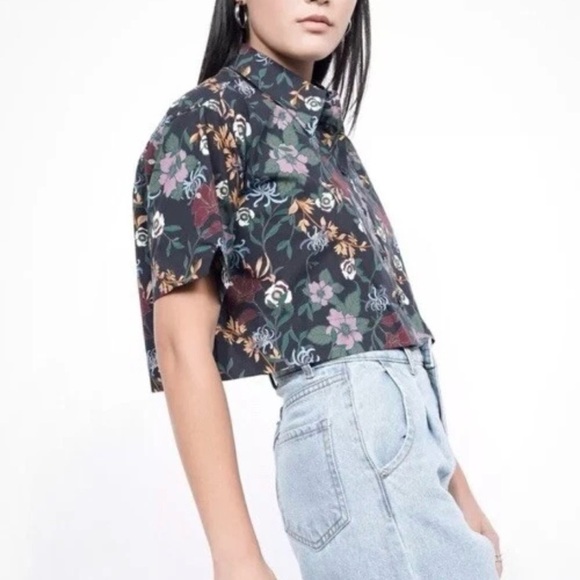 WILDFANG Floral Crop Top SIZE XS - Picture 3 of 11
